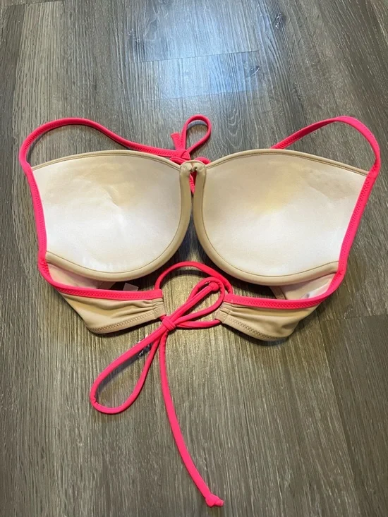 Beige Embellished Bikini Top & Hot Pink Ruffled Bottoms - Picture 3 of 6